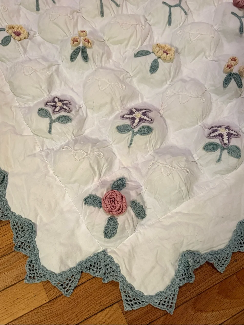 OOAK Handmade White Floral Crochet Appliqué Cotton Comforter Blue Crochet Trim